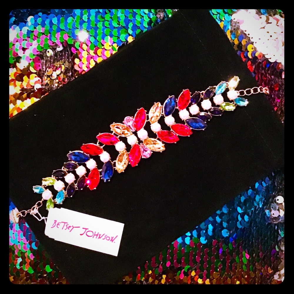 💋NWT BETSEY JOHNSON CRYSTAL PEARL BRACELET